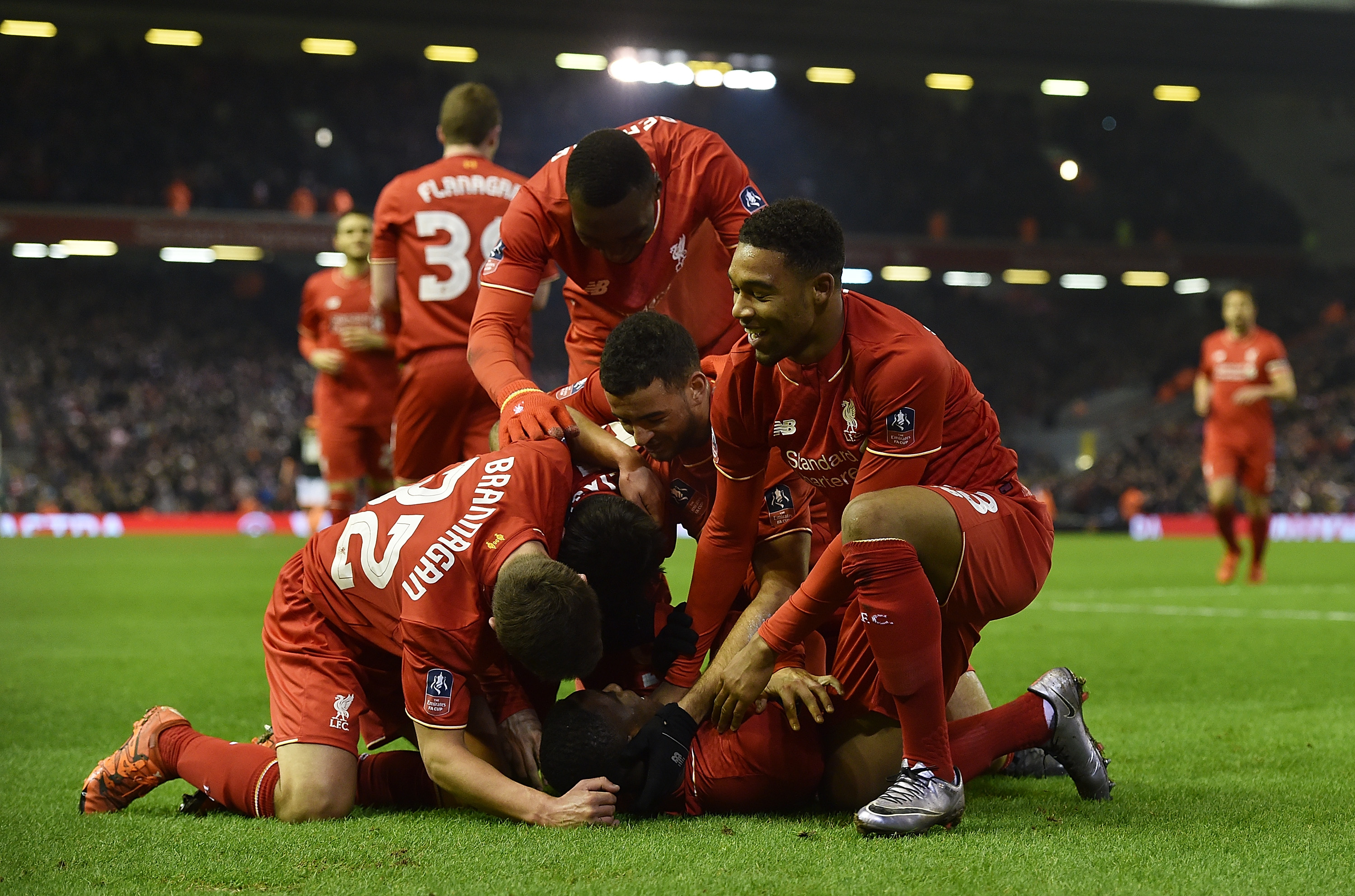 范晓冬：亚泰不破不立需要重建，最适合的人选是杜震宇