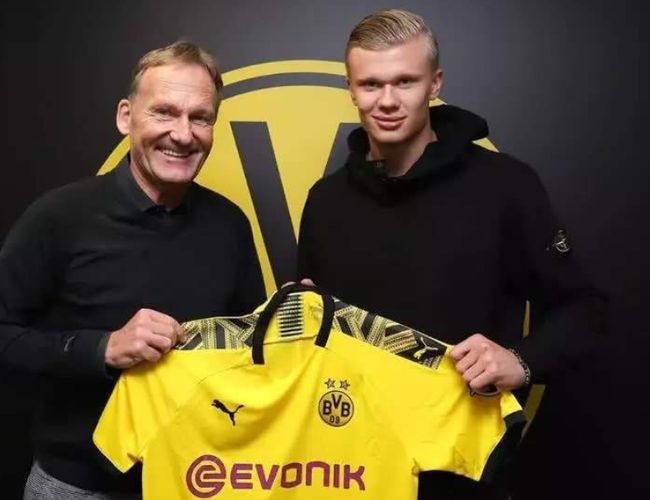 记者：萨拉赫确认不去客场踢欧冠，周末对阵海鸥回归（名记：萨拉赫确认缺席欧冠客场，周末战海鸥将回归）