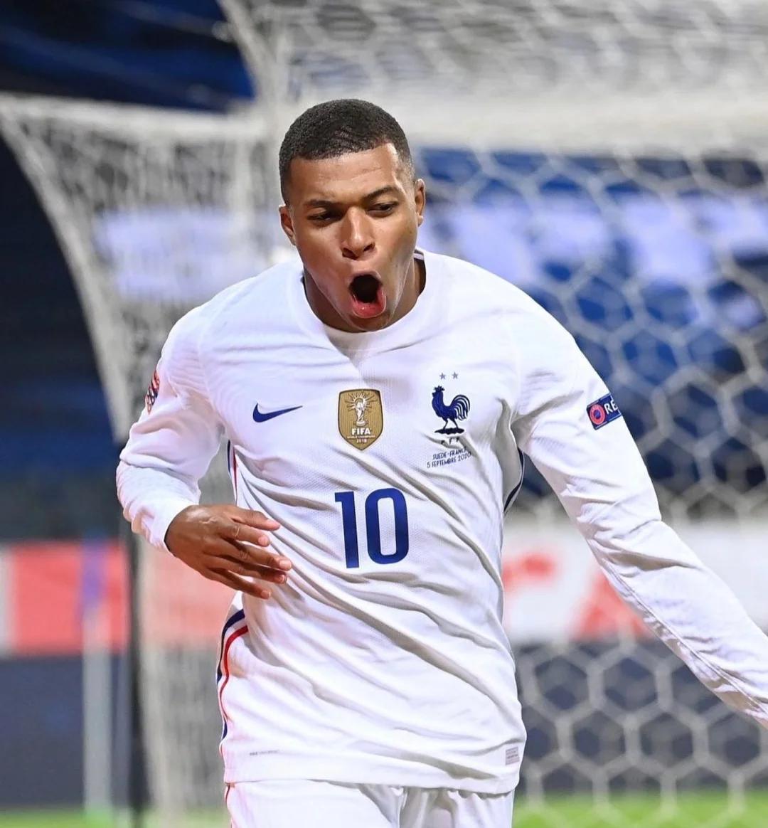 非洲雄狮无缘世界杯，曼联暗中得利