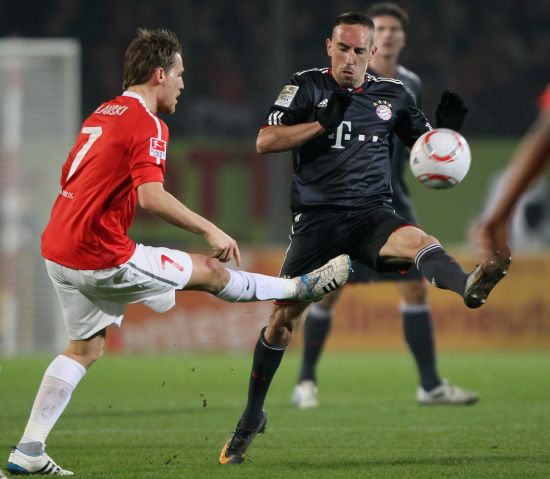 圣保罗官方：奥斯卡被诊断为血管迷走性晕厥，正遵医嘱休息