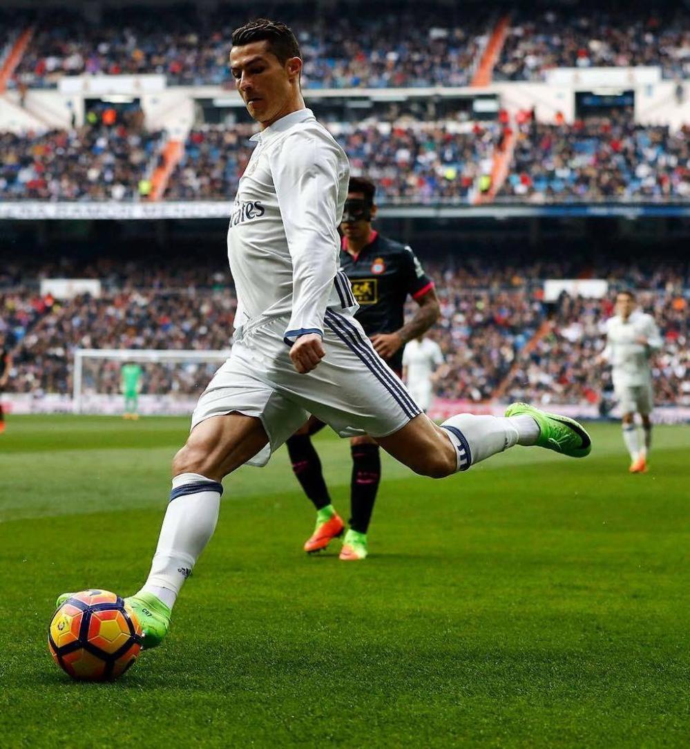 约基奇最后时刻被四人包夹分球底角，沃特森大空位绝杀三分打铁（约基奇关键时刻遭四人包夹分球底角，沃特森空位绝杀三分未中）