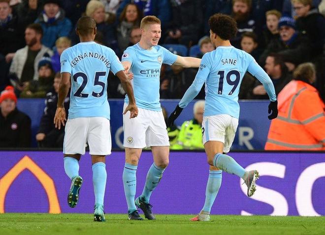 有惊无险，小麦和孔蒂所乘飞机警告灯误报导致飞机迫降