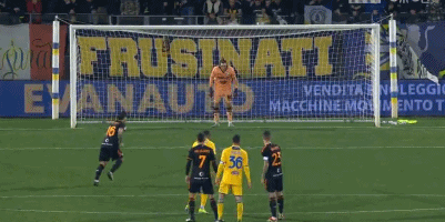 世欧预半场：赖因德斯抽射破门，荷兰暂1-0立陶宛（世欧预半场战报：赖因德斯劲射建功，荷兰暂1-0领先立陶宛）