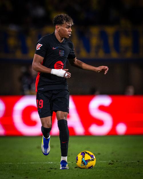 伊涅斯塔：佩德里并非我与哈维合体；梅西未来说不定回巴萨