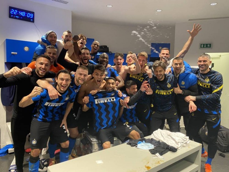 欧冠联赛淘汰赛精彩瞬间回顾