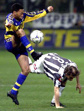 遗憾空砍！杰伦·约翰逊20中9贡献21分18篮板16助攻